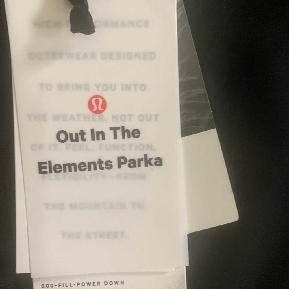 Out in the Element Parka LuLu lemon SZ 2 Inner shell zips out. Two coats in one